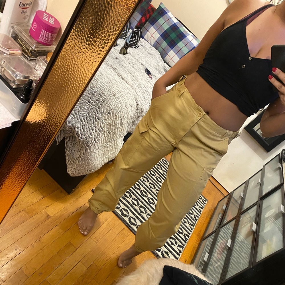 S A L E ‼️Khaki Joggers ✨